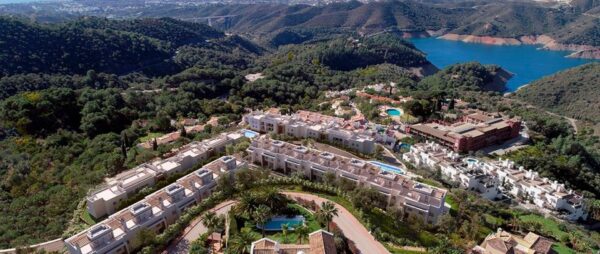 Haus / Reihenhaus / Wohnung /  Cerros de los lagos / Istan  / Costa del Sol – Bild 2