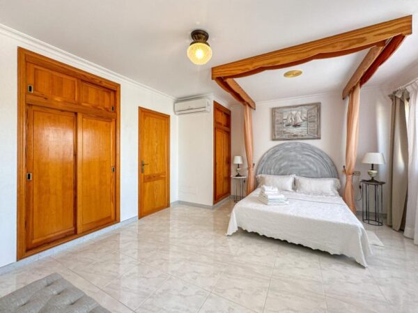 Haus / Mallorca / Reihenhaus mit Ferienlizenz in Son Serra de Marina – Bild 13