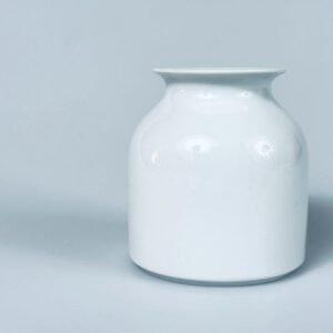 Kleine Vase schlicht Volkstedt Porzellan weiß DDR Design