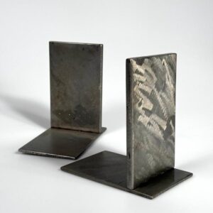 Buchstützen Eisen Industrial Minimalism handgefertigt Deutschland